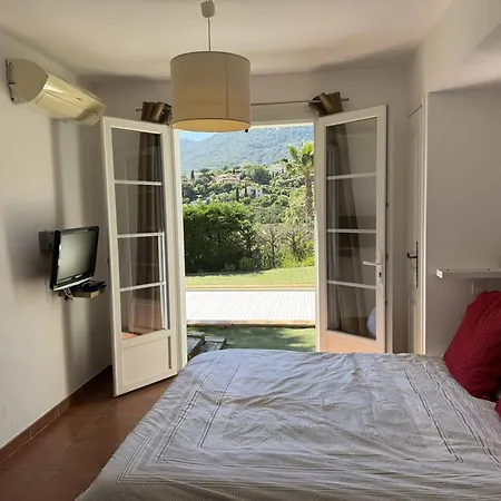 Villa Au Calme Avec Clim Et Piscine - Fr-1-100-369 *